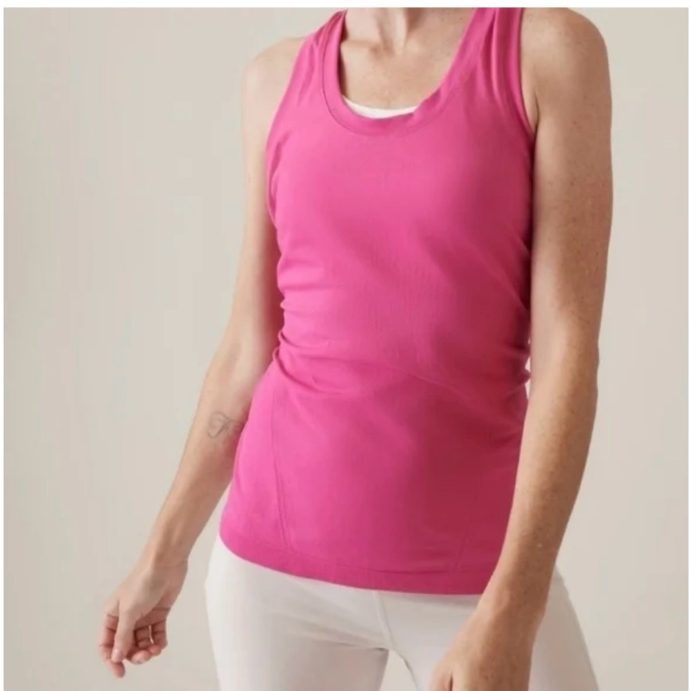 Athleta momentum top size medium in pink